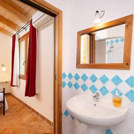 6 Posti Letto Con Giardino Vicino Al Mare Semesterbostad Capitana